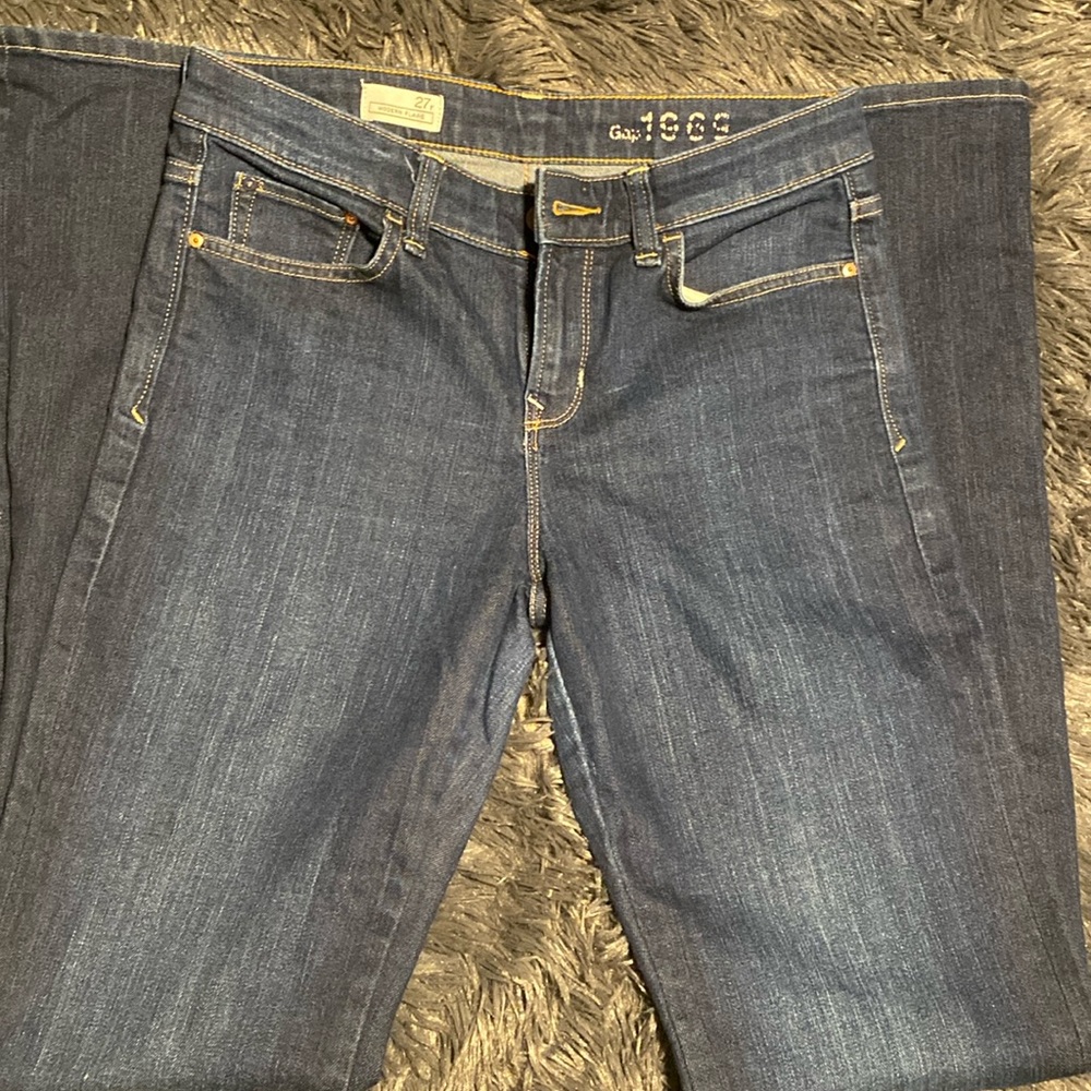 Gap Modern Flare Dark Wash Jeans. Size 27R